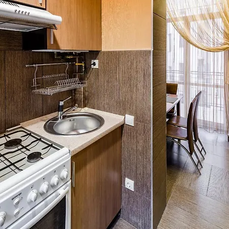 Svobody Avenue 10 Apartment *