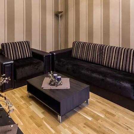 Svobody Avenue 10