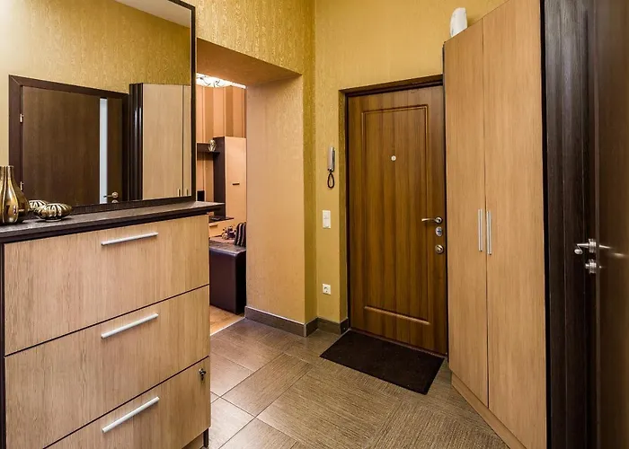 Apartment Svobody Avenue 10 *