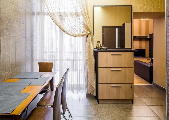 Apartment Svobody Avenue 10 *