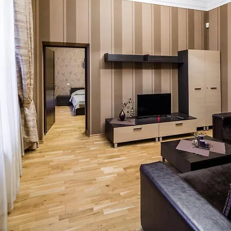 Svobody Avenue 10 Apartamento *